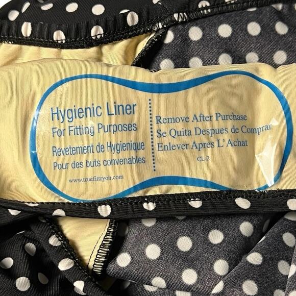 NWT MiracleSuit Estilo Women One Piece Swimsuit Slimming Black Dot Stretch Sz 18 - Picture 5 of 7